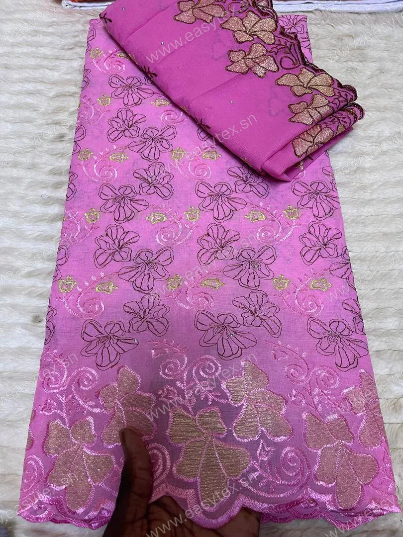 Voile Suisse Brodé Deux Pièces Rose Orchidée et Broderies Dorées