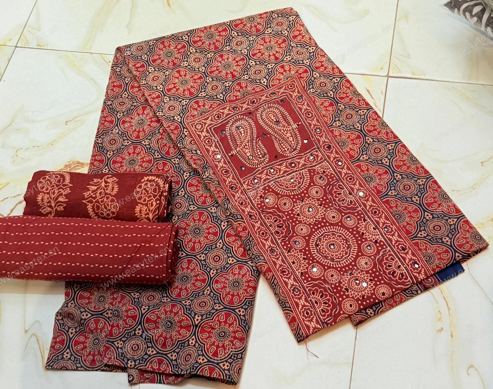 Bazin Brodé Style Batik Terracotta Royal et Rosaces Mandala