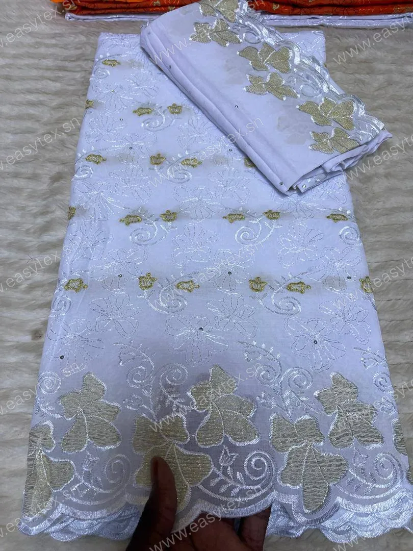 Voile Suisse Brodé Deux Pièces Blanc Pur et Éclat d'Or