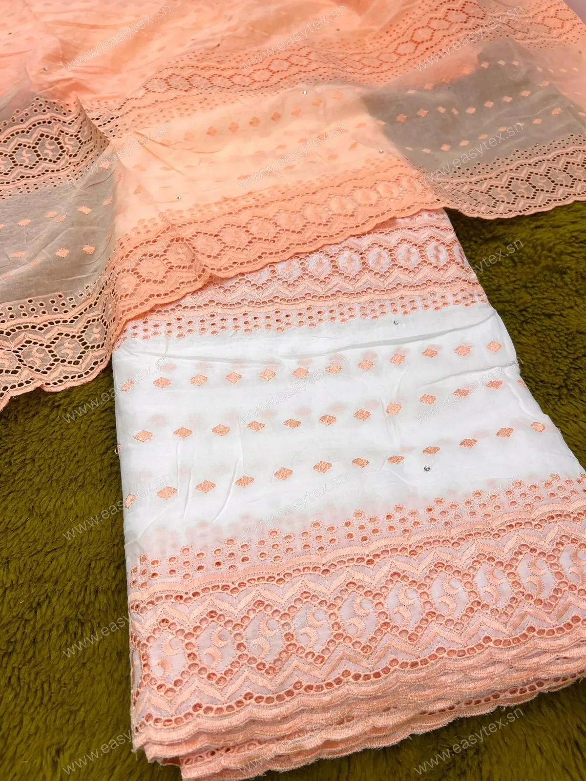 Bazin Brodé 2 Tons Voile Suisse Pêche Douce et Blanc Pur